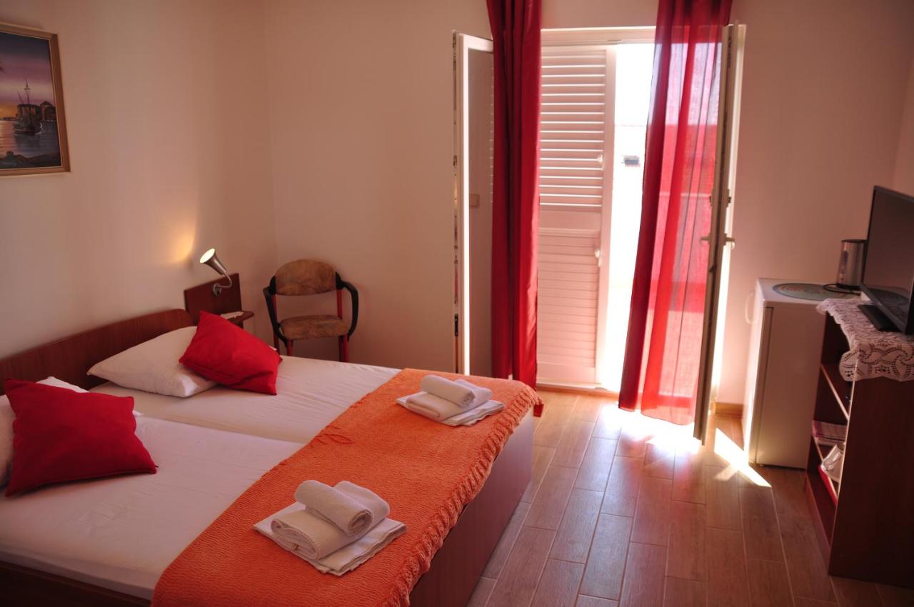 Double Room with Balcony and Sea View 1
