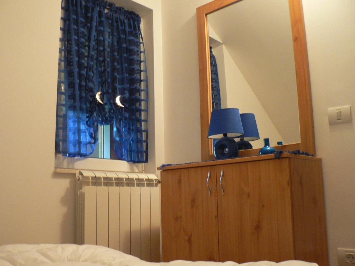 Apartman Sneznik - Bed and Breakfast