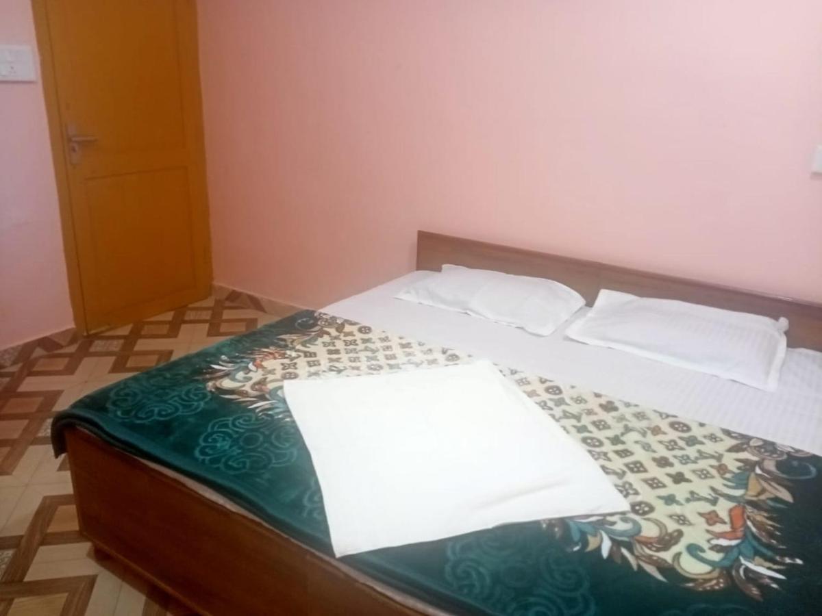 Amar Place Homestay - B&B Shiāna Gaura