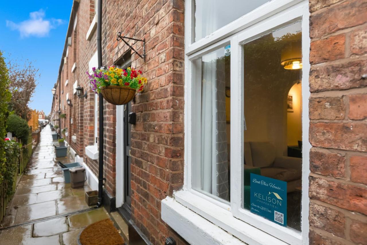 Handbridge House Near City Centre - Ferienwohnung Hough Green