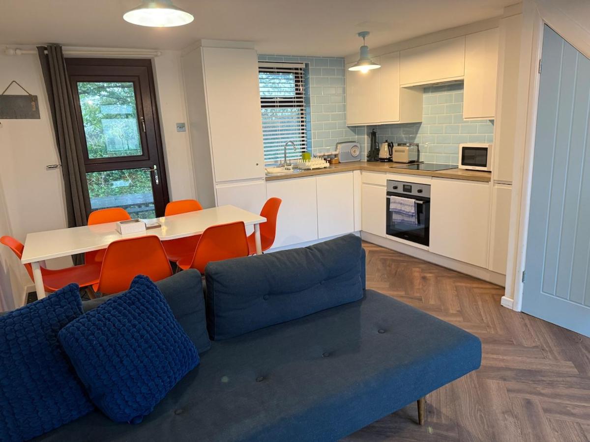 Holiday Home, free WiFi and Parking - Ferienwohnung Gulval