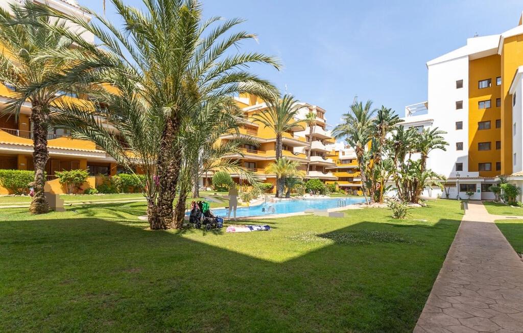 CASA MIA Beach Apartment - Chambres d'hôtes Torrevieja