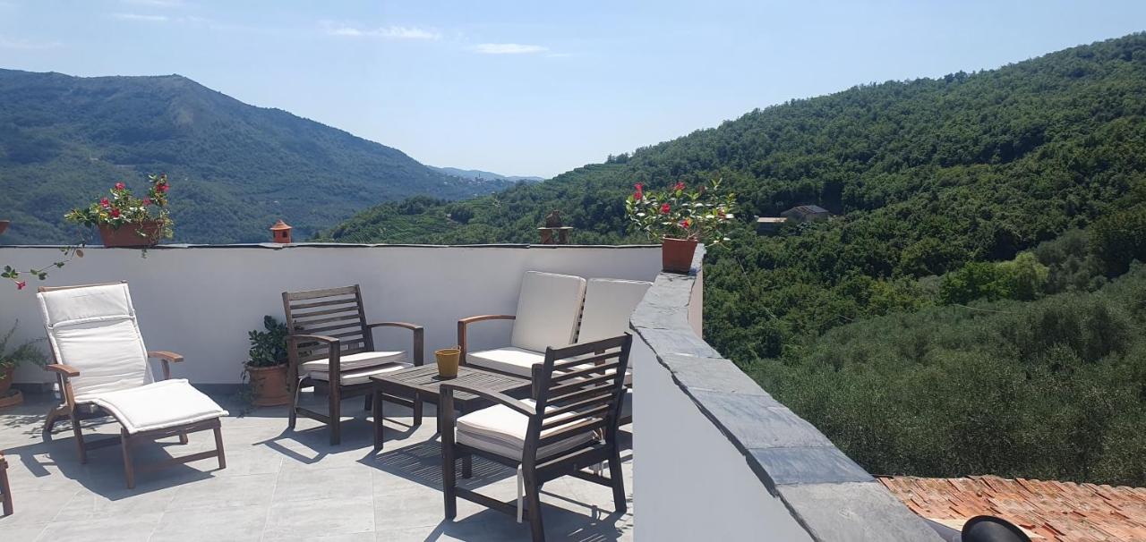 Le 2 Marie - Ligurian Hills Holiday Home - B&B Caravonica