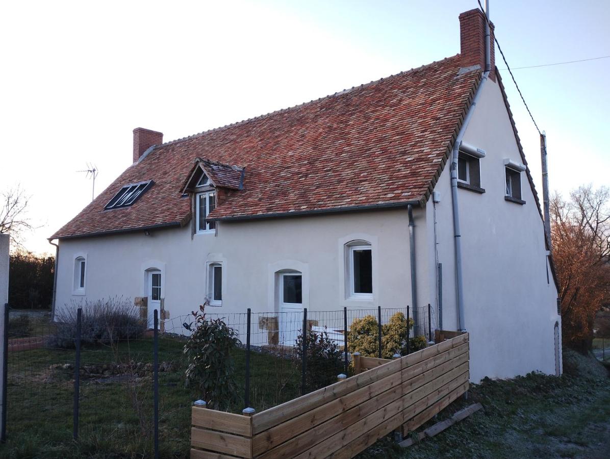 Séjour en famille, 2 chambres chez l'habitant dans longère, avec berceau ou lit bébé ou lit pliant, relais motard, Nespresso à disposition dans chambre - Chambres d'hôtes Marigné-Laillé