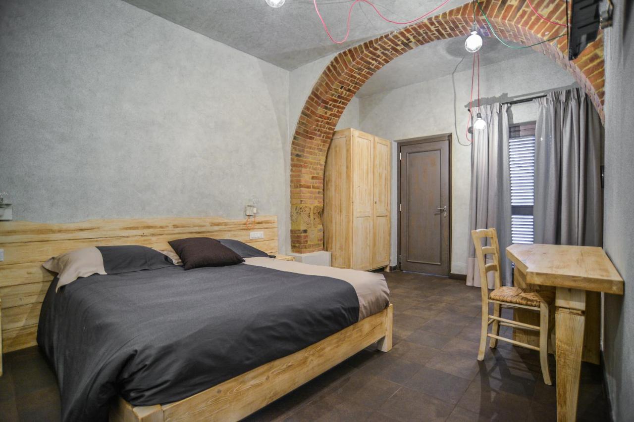 Deluxe Double Room with Shower
