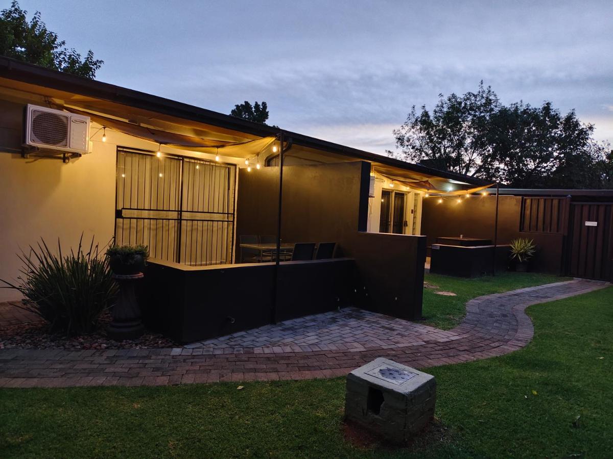 Seasons Inn Self-catering guesthouse - B&B Bloemfontein