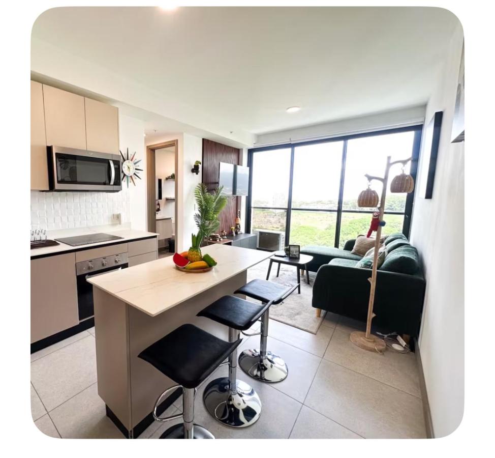 Cerca del Estadio Nacional Sabana Núcleo Apartamento 'Casa Bientenveo' - B&B San José