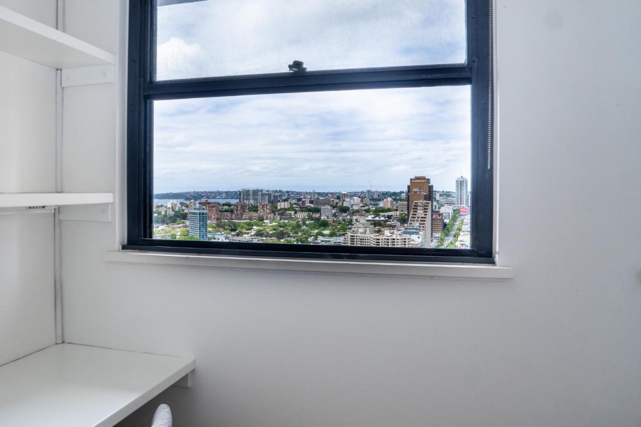 Central CBD High-Level Apartment with Views - B&B Sydney