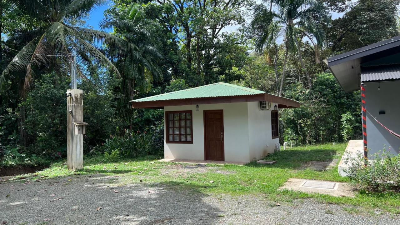Cabaña junto al río - B&B Naranjito