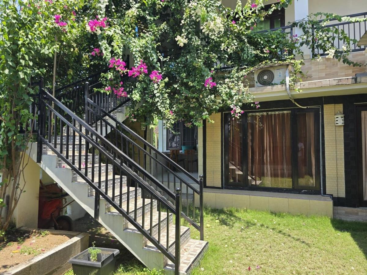 Keramas Selukat Guest House - Ferienwohnung Curahmas