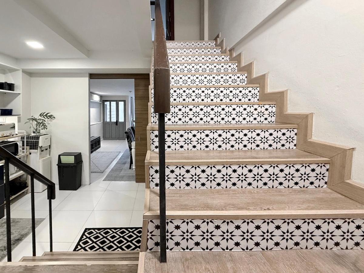 Urban Charm & Unique at KIT-TI's Art Home Sukhumvit - B&B Bangkok