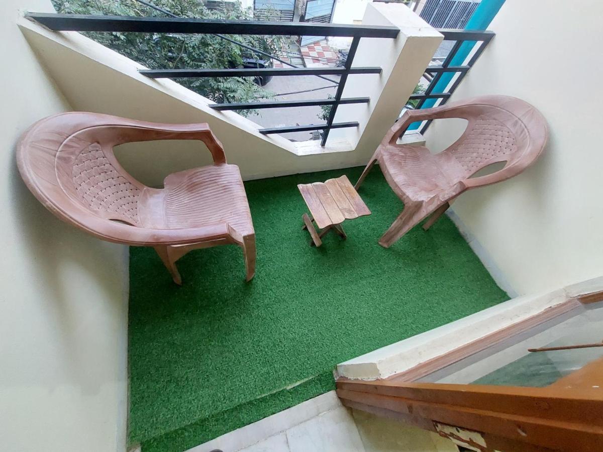 Camera Matrimoniale con Balcone (2 Adulti + 1 Bambino)