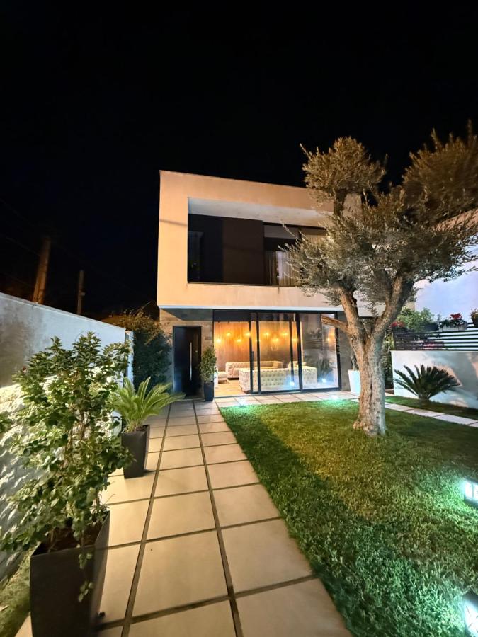 Berat Luxury Villa 2 by Lionsgate - Bed and Breakfast Berat