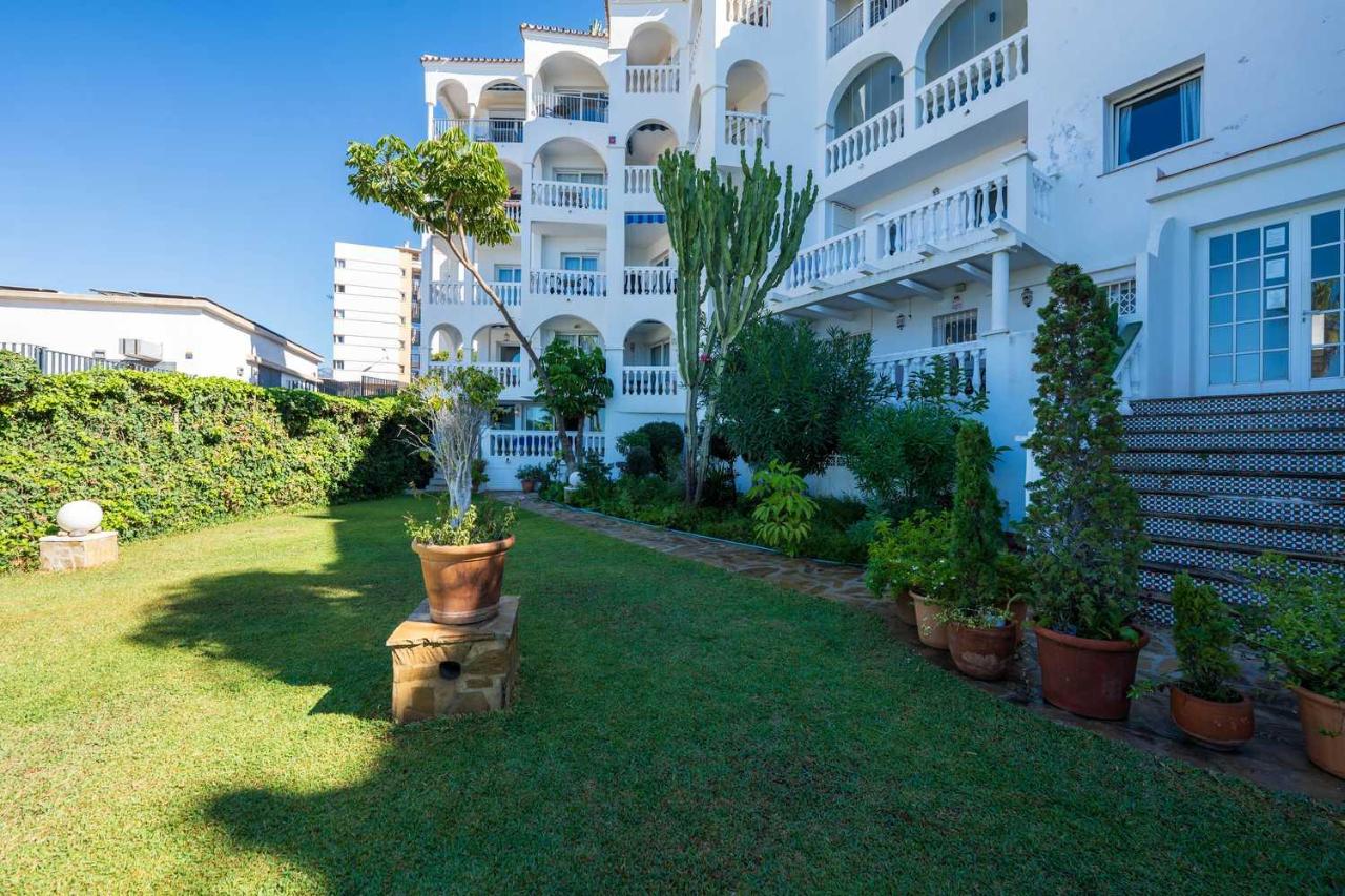 Stella Maris Nerja Beachfront Apartment, Sea View - B&B Nerja