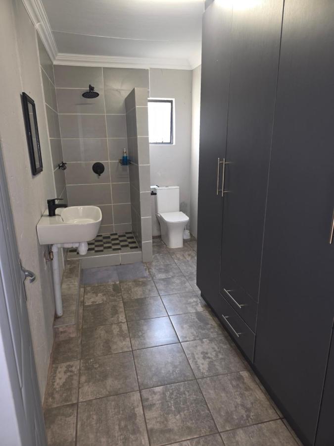 The Good Samaritan 4 - B&B Witbank