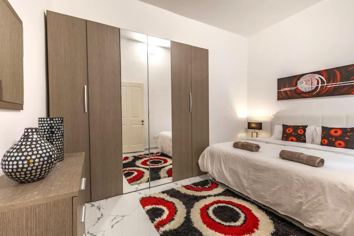 Stay Steps Away From Sea - Ferienwohnung Gzira