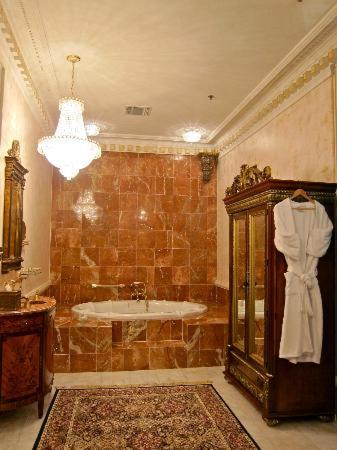 Governors Suite 