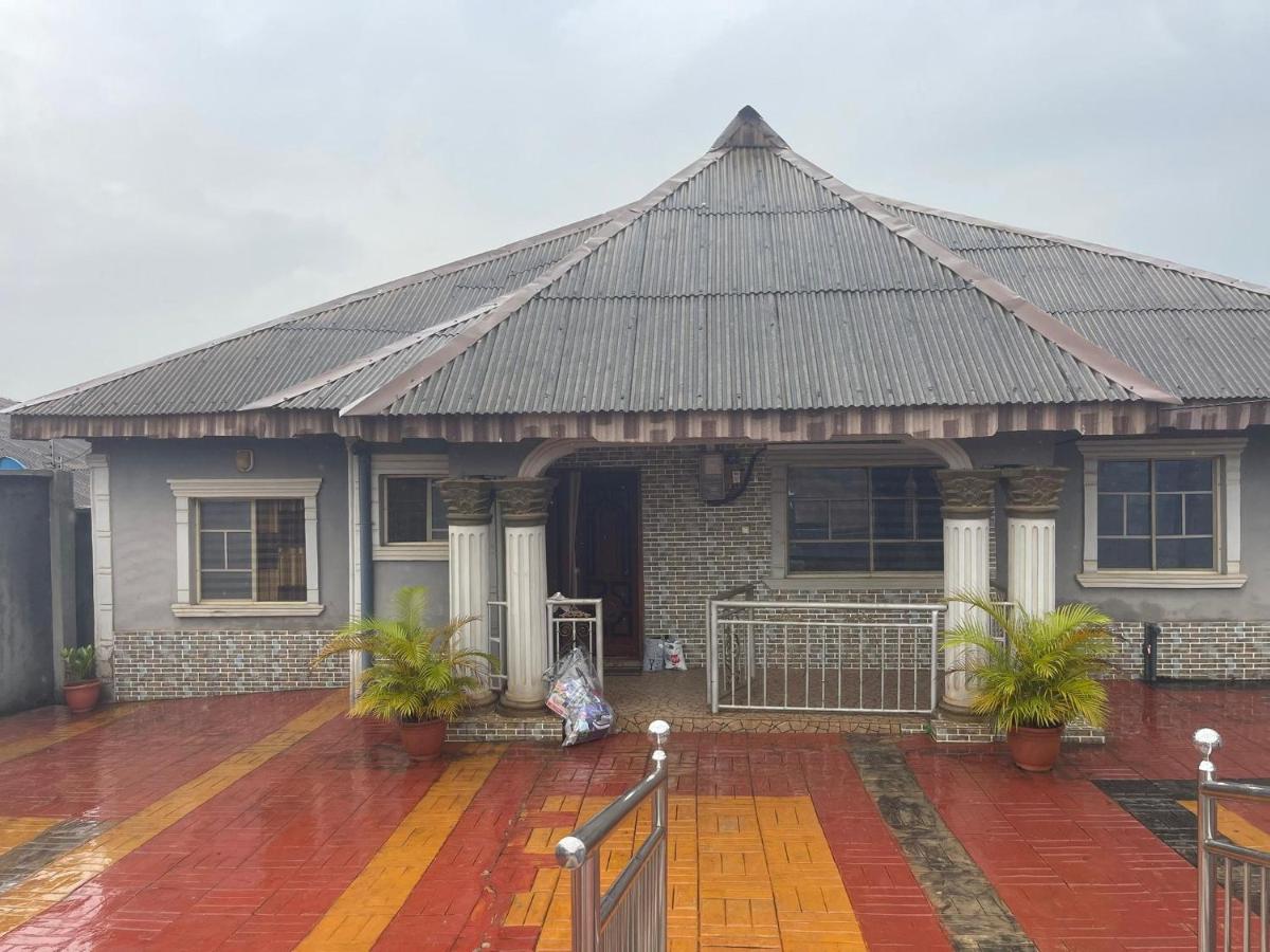 Elite Retreat Apartment, Sagamu - Ferienwohnung Shagamu