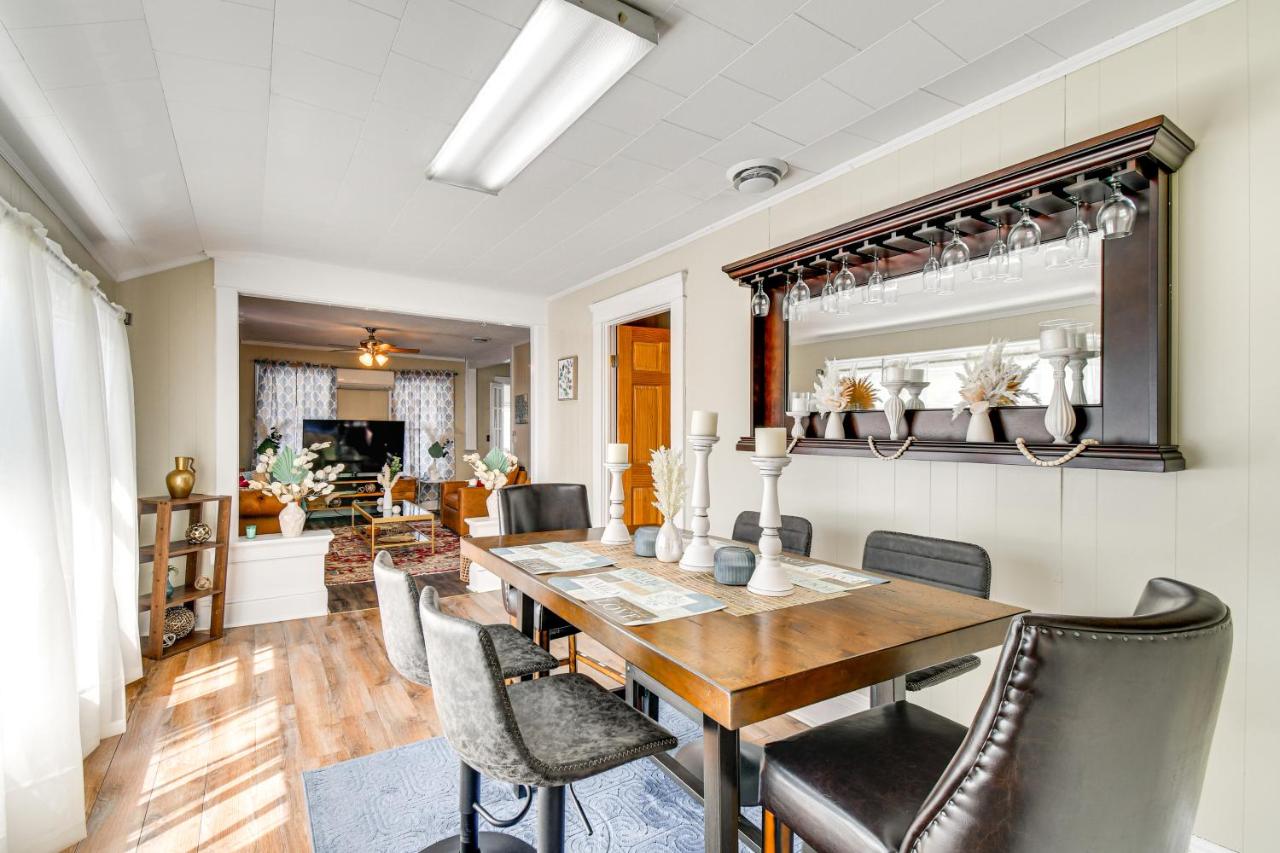 Walk to Lake Ontario & Parks! Lovely Apartment - B&B Oswego