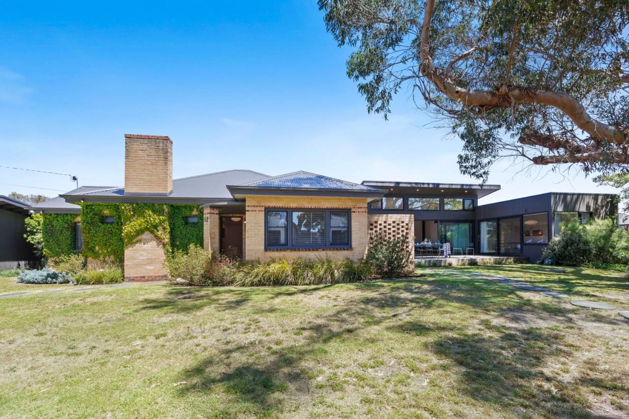 The Coastal Classic Relaxed Beachside Living - B&B Tootgarook