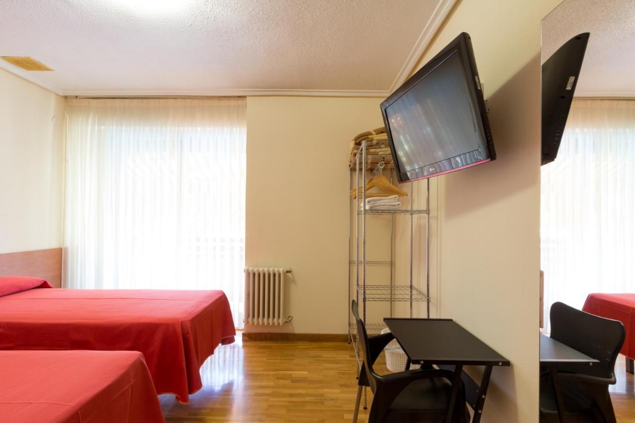 Twin Room with Shared Bathroom