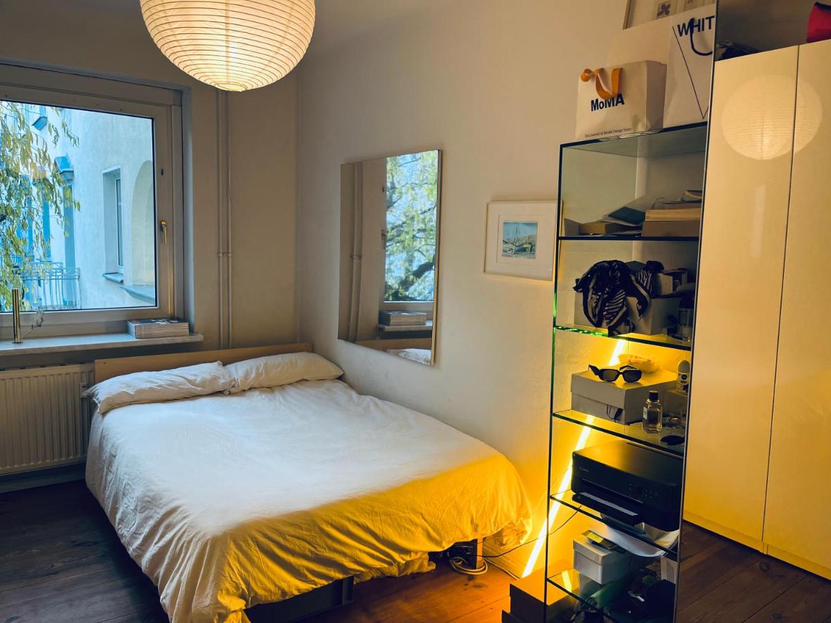 Beautiful Room in Contemporary Altbau ! - B&B Berlin