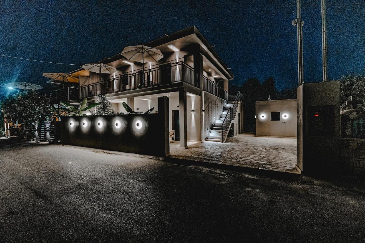 Nima Suites Corfu - Bed and Breakfast Marathiás