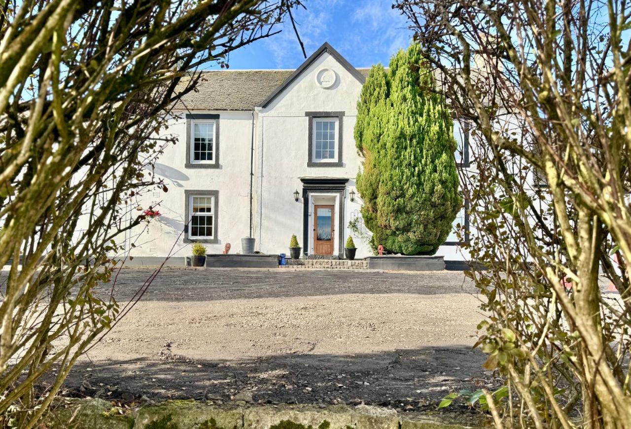 WestLaigh Lrg Luxury Country Farm House 20 min from the city - Bed and Breakfast Glassford