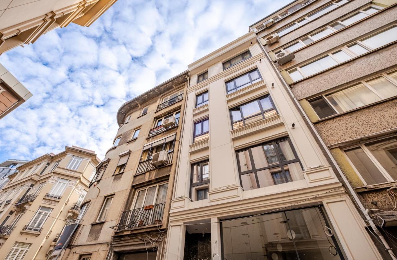 B Polat - B&B Estambul