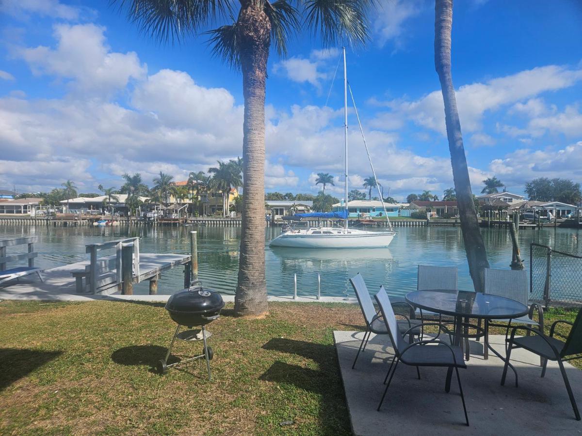 Oasis Waterfront Treasure Island Apartment with Patio Dock and Johns Pass - Bed and Breakfast St. Pete Beach