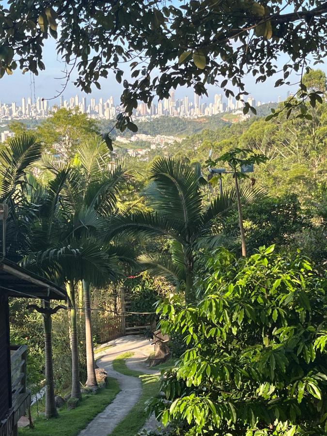 Sitio com vista panorâmica - B&B Camboriú