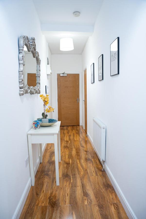 Spacious, Well-Equipped Apartment With Parking - B&B Great Yarmouth