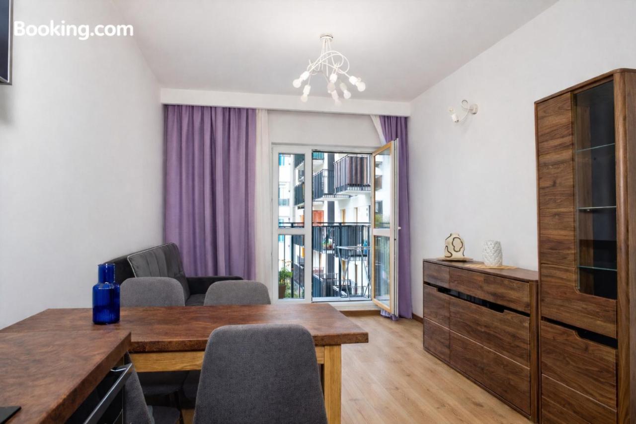 Airport Bakalarska apartment - B&B Varsavia