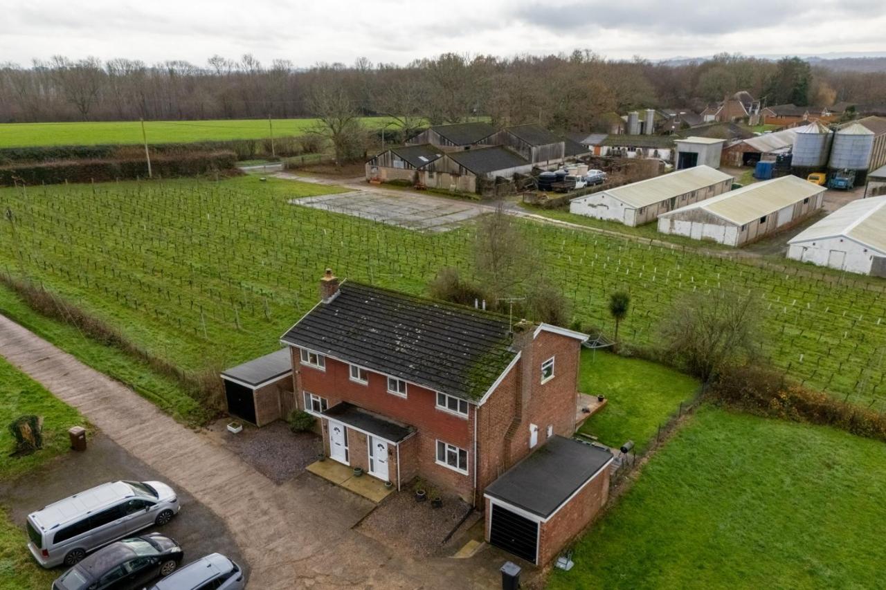 Cosy 3BR Country Home Near Vineyards - Bed and Breakfast Uckfield