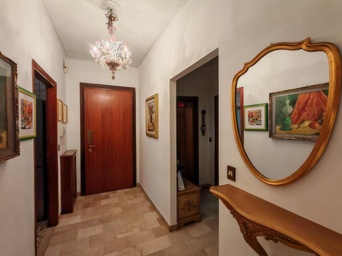 Laurita apartment 15min to Venice- Free parking - Chambres d'hôtes Mestre
