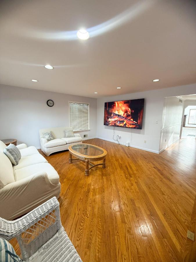 2000 square feet of comfort and relaxation near NYC - Chambres d’hôtes South River