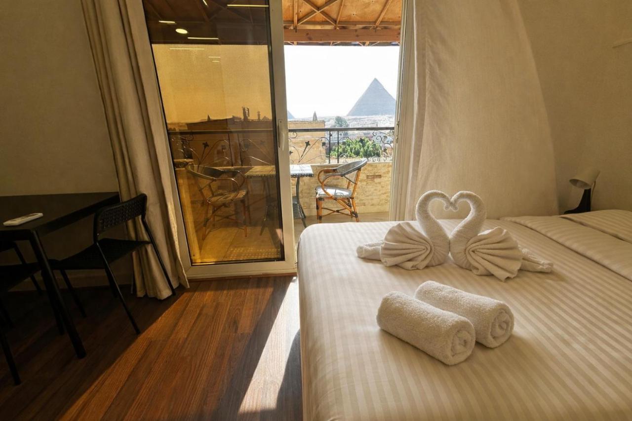 Pyramids View Terrace Quadruple Room