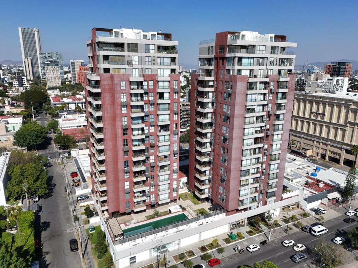 Departamento en piso 16 cerca de la Glorieta de la Minerva - Ferienwohnung Guadalajara