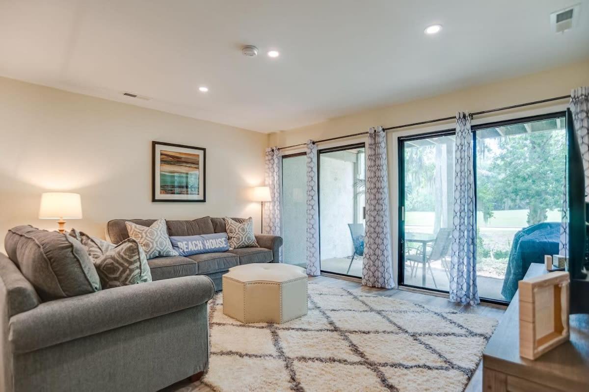 Updated 2BR Tennismaster-Pool, Free Beach Shuttle - B&B Hilton Head