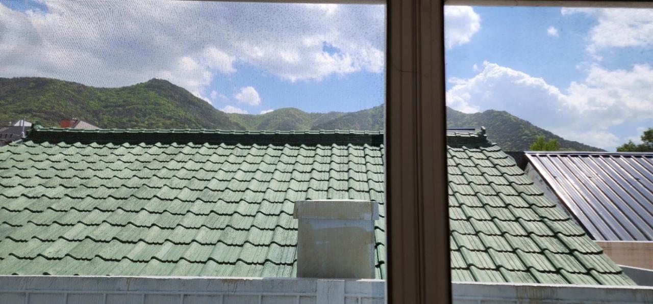 Daegu, Apsan, Room 2, Spacious Living Room, Emotional Dining, Pretty Bathtub, Parking Guaranteed - Bed and Breakfast Daegu