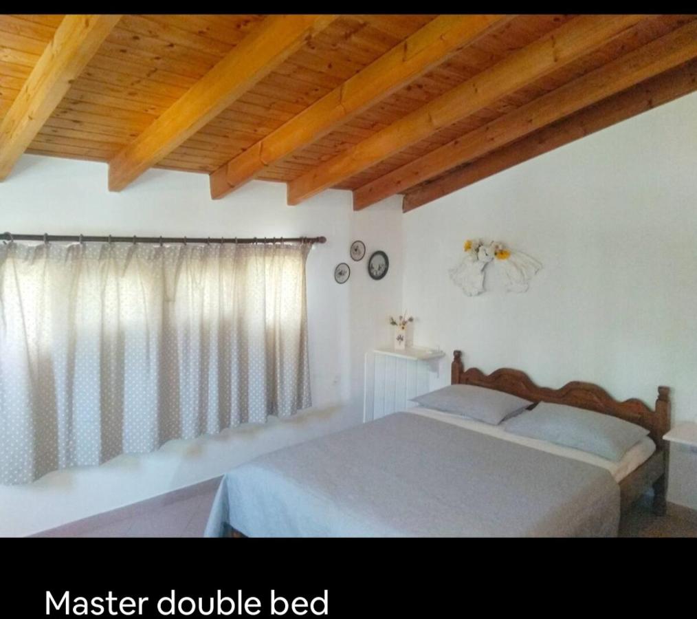 Evi's attic studio - B&B Agios Górdios