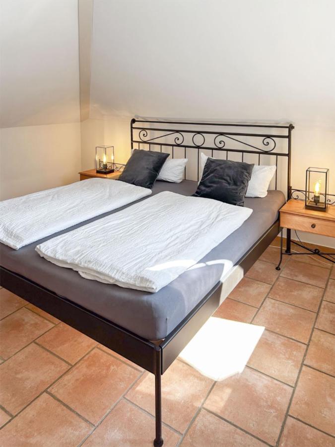 Appartamento con 2 Camere da Letto e Balcone