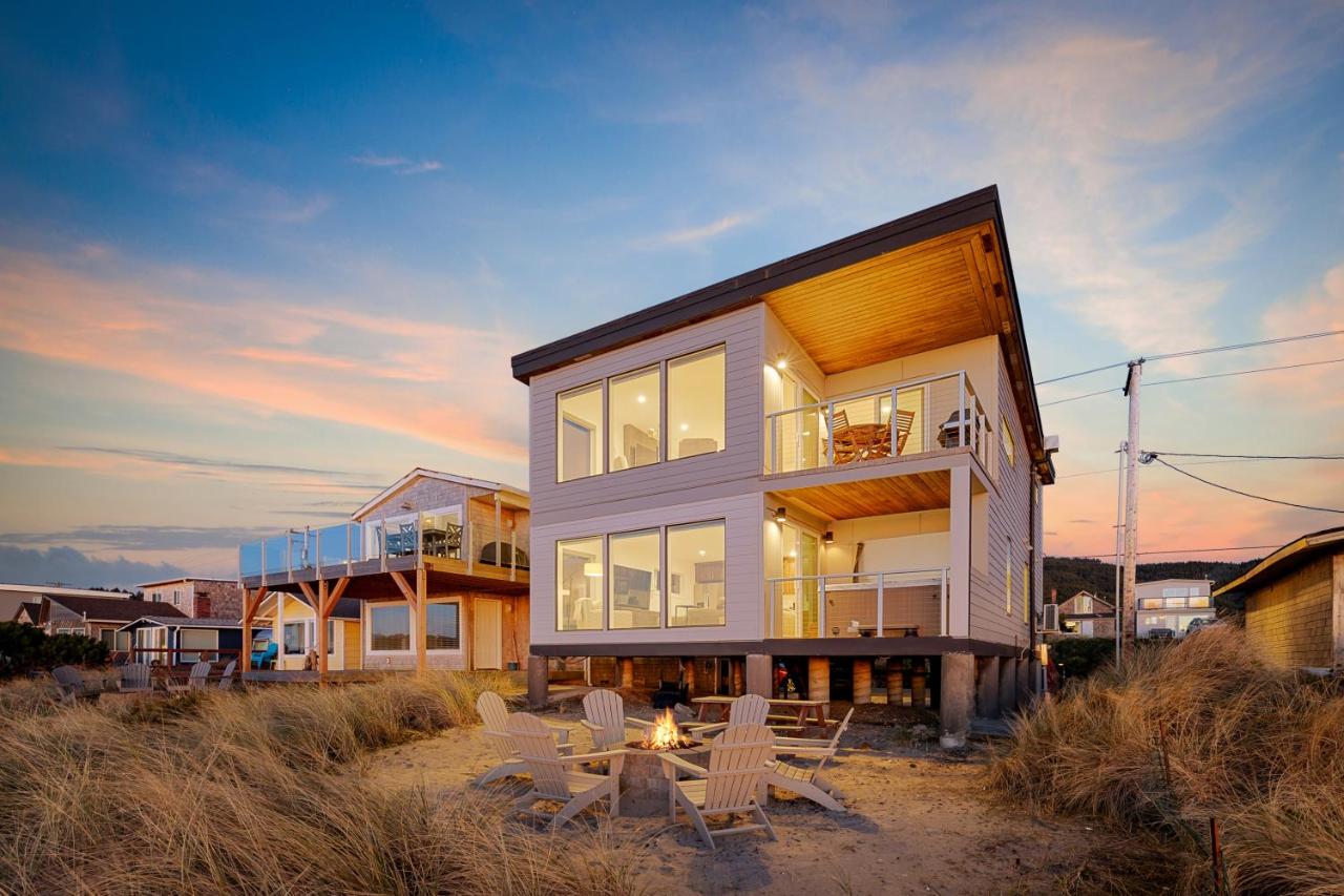 Rockaway Beach - Beach Access, Hot Tub & Fire Pit - B&B Rockaway Beach