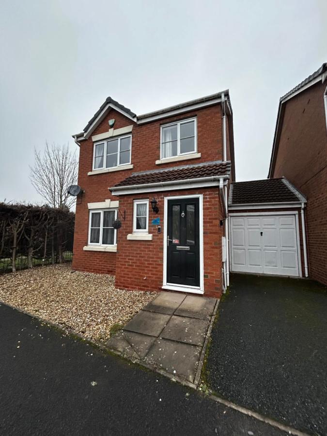 Park View House - Spacious 3 Bed Home in Burton - Bed and Breakfast Burton upon Trent