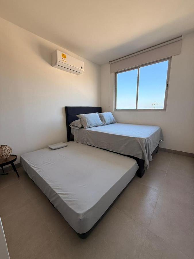 Appartamento con 2 Camere da Letto, Balcone e Vista mare