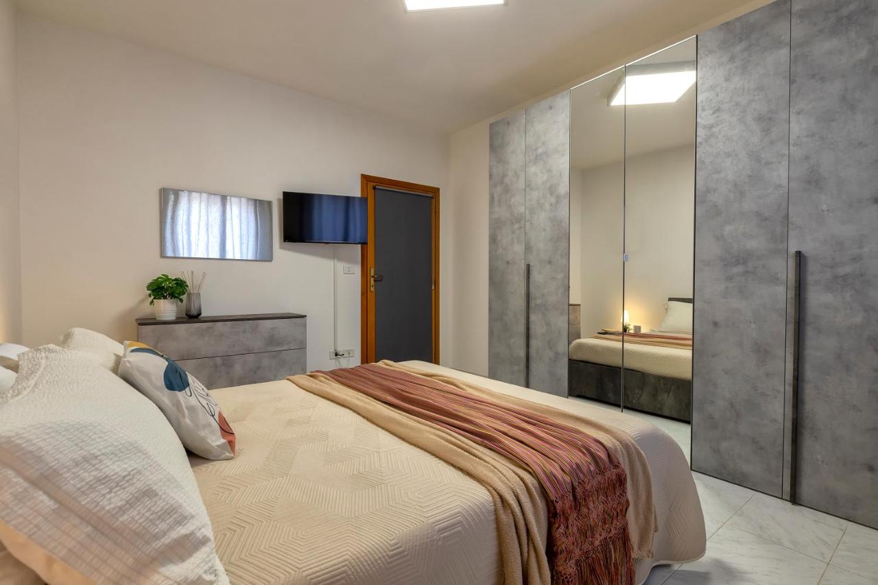 White lilium apartment - B&B Alghero