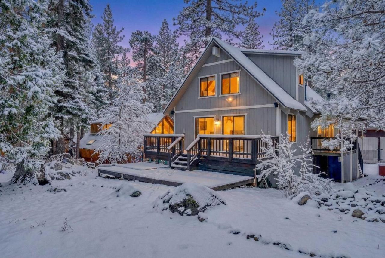 Cozy Kings Beach Vacation Rental with Deck - Bed and Breakfast Kings Beach