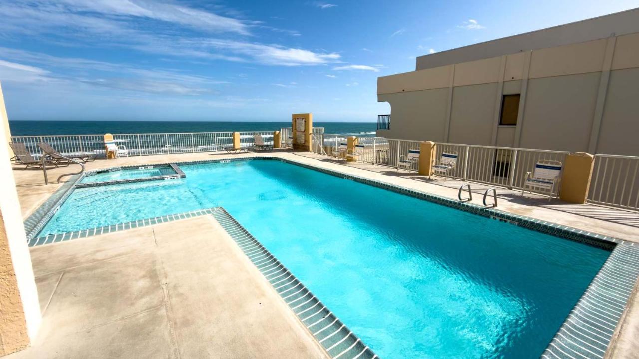 Penthouse Beachfront Views Renovated - B&B South Padre Island