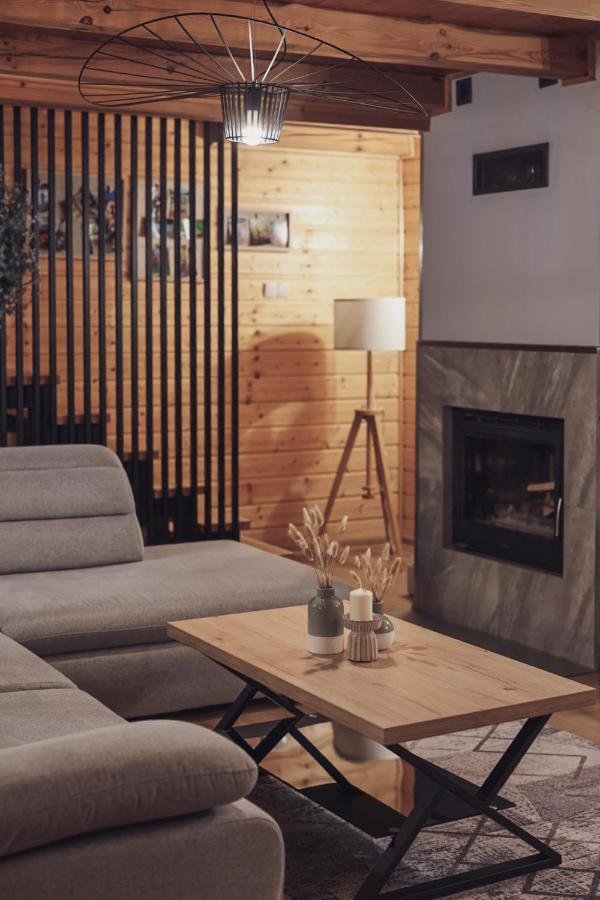 Dom to za mało! Całoroczny dom z prywatnym jacuzzi - B&B Borzestowo