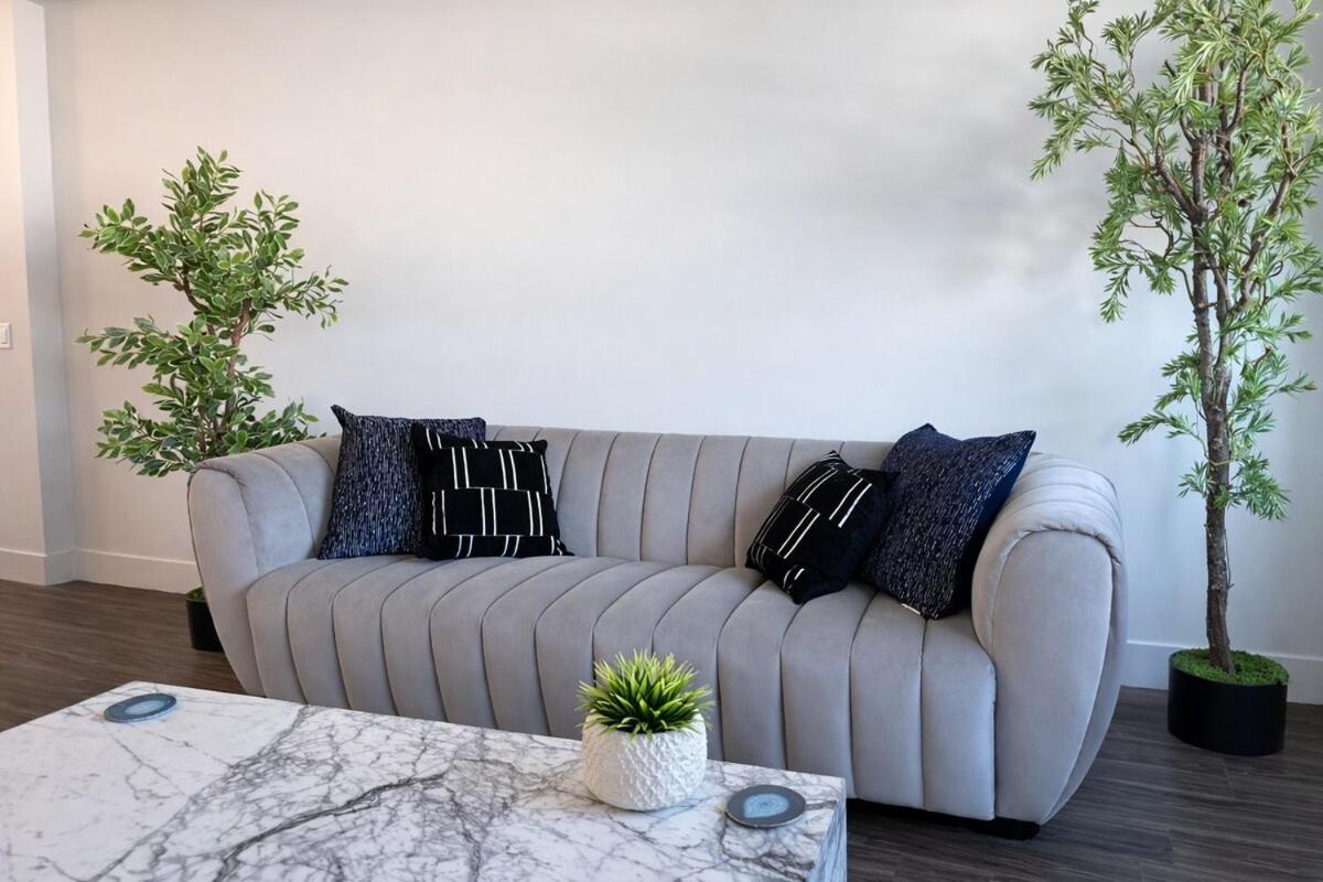 Designer 1 Bedroom Condo in Prime Hollywood - Chambres d’hôtes Los Angeles